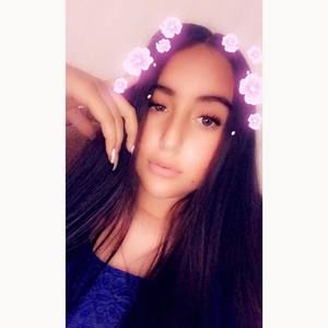 Meet your Posher, Emelia